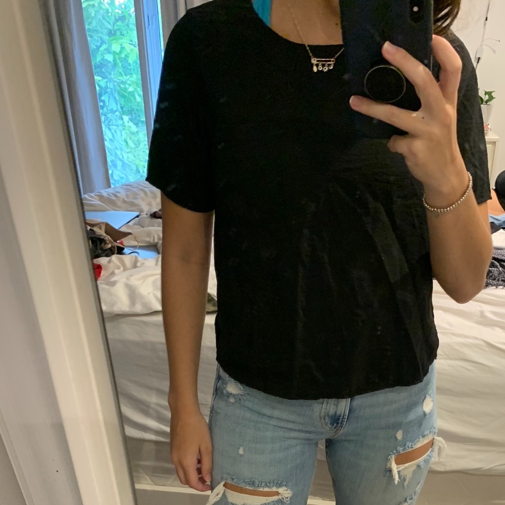 Black t-shirt